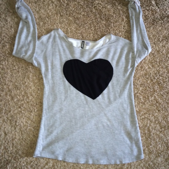 Long sleeve grey top