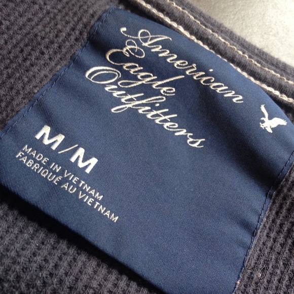 American Eagle Long sleeve graphic shirt - Picture 3 of 4