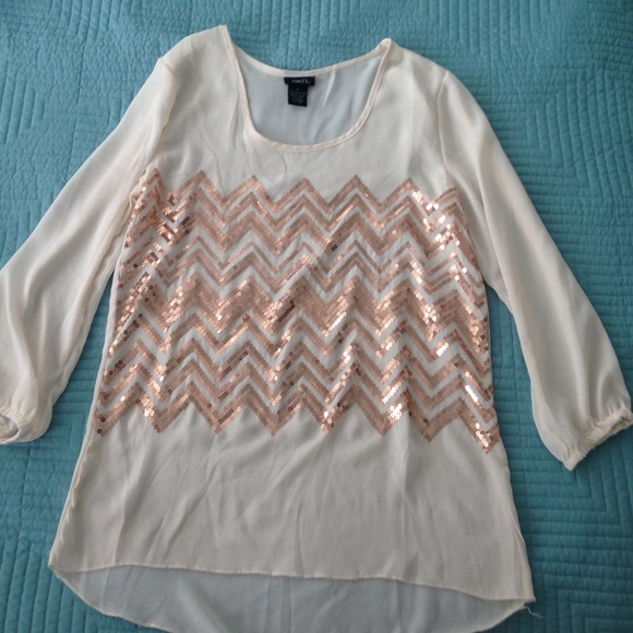 Rue21 Tops - Chevron patterned blouse