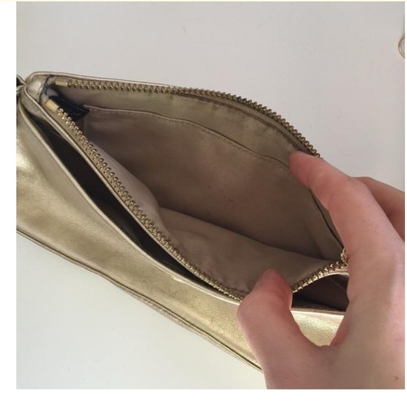 Vintage Coach Leather Gold Wristlet - Picture 3 of 4