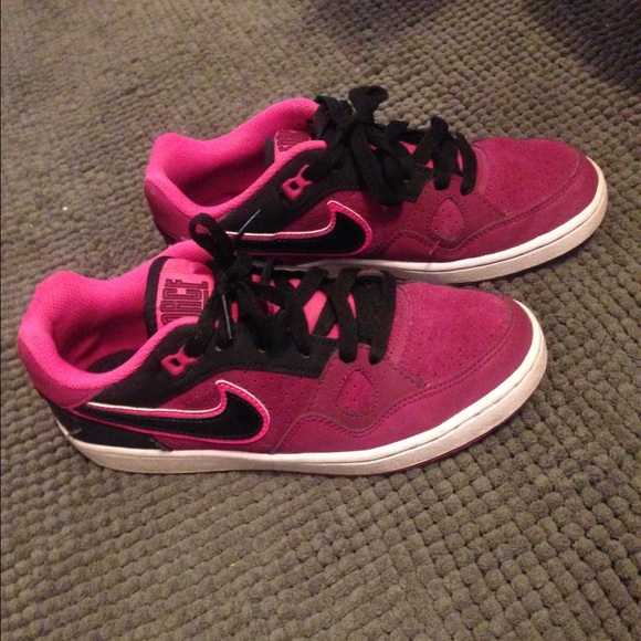Women's Nike size 6.5