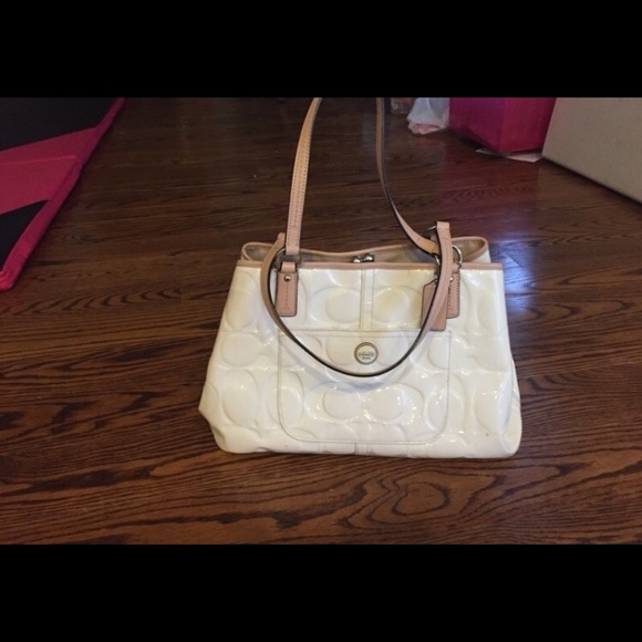 Authentic coach white and beige purse