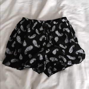 ❌sold❌Brandy Melville paisley eve shorts