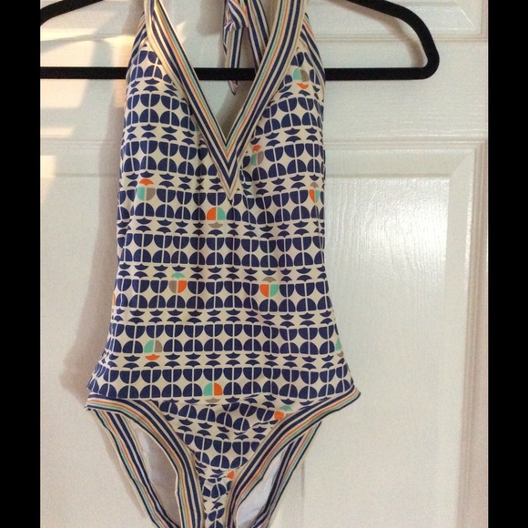 Bathing suit