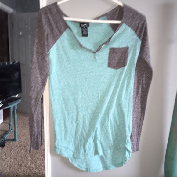 Blue gray pocket tee
