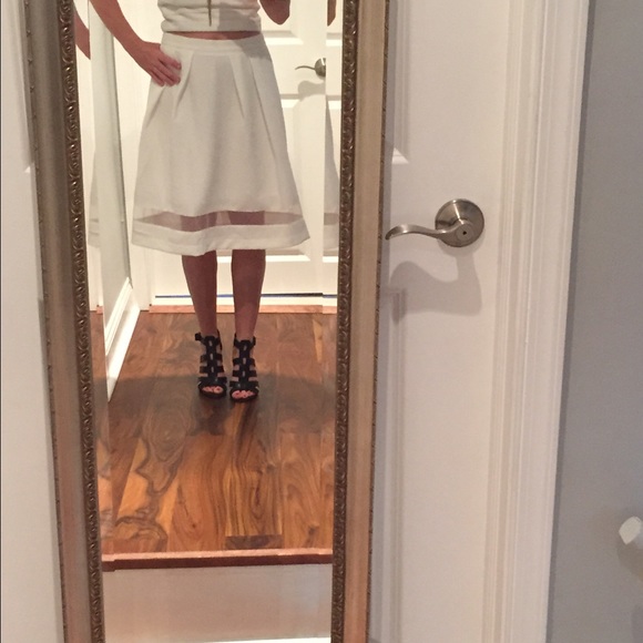 Lucy Paris crop top and Skirt - Picture 2 of 4