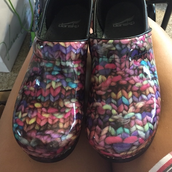 Almost new dansko!!!