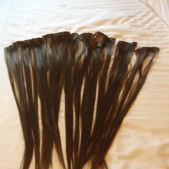 12 PIECE 22 INCH HUMAN HAIR EXTENSIONS
