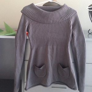 Gray sweater