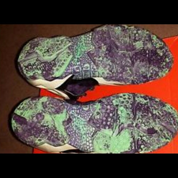 LeBron - Picture 2 of 4