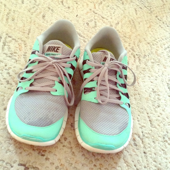 Sea foam Nike Free 5.0