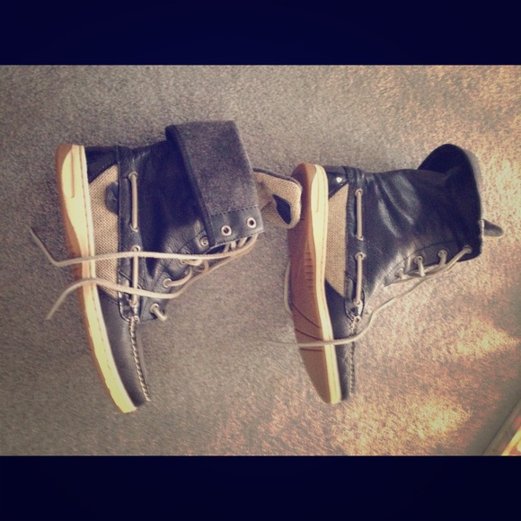 Sperry boots in box new