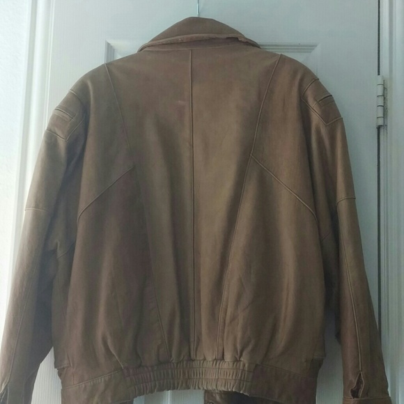 Woman's coat - Picture 3 of 3