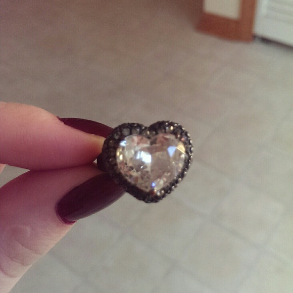 Guess heart shaped sparkly ring