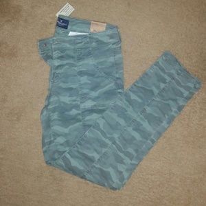 NWT AE skinny Camo pants