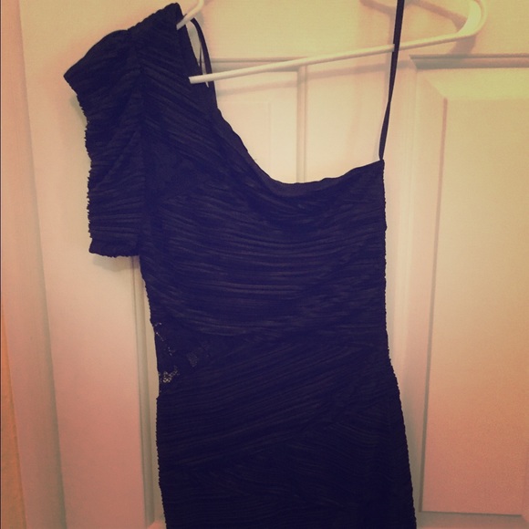 One shoulder black dress