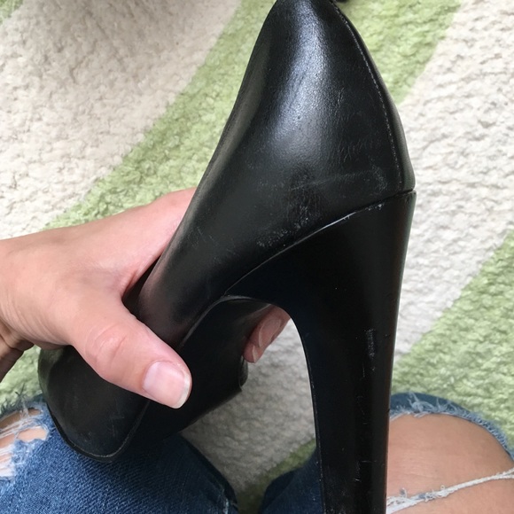 Jessica Simpson black pumps - Picture 4 of 4