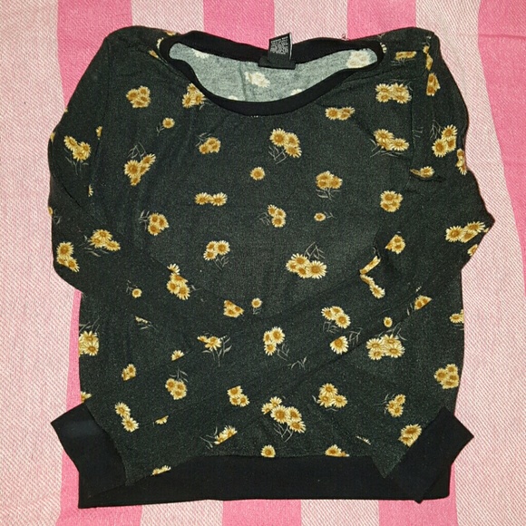 Crop top sweater