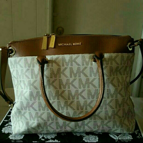 Sold locally to kassie!!! - Picture 1 of 4