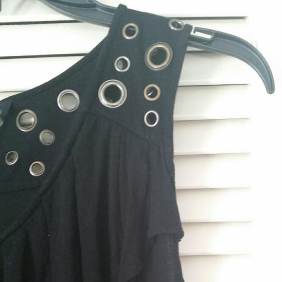 V-neck ruffle tank top