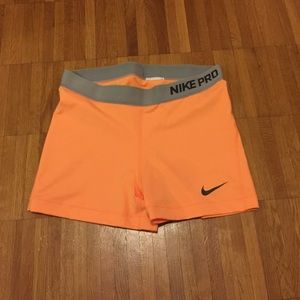 🚫Sold🚫Nike Pro Shorts Sz L