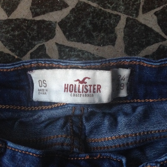 SIZE 0 HOLLISTER SKINNIES