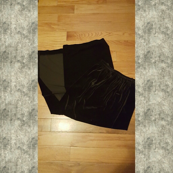 Black, Velor, One-side Slit Skirt Size Small - Picture 3 of 3