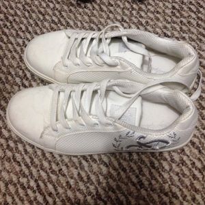 White sneakers south pole size 9