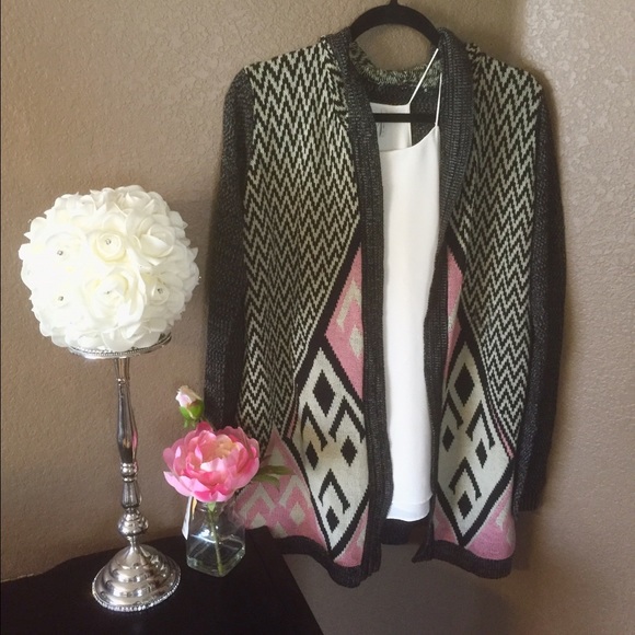 Sweaters - Tribal Print Sweater