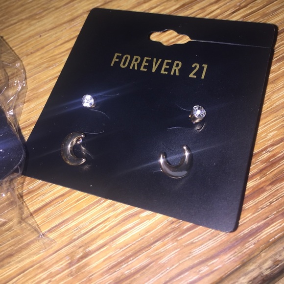 earring bundle - Picture 3 of 3