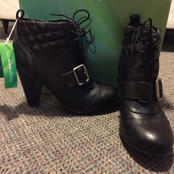 Final price. Black ankle booties👢