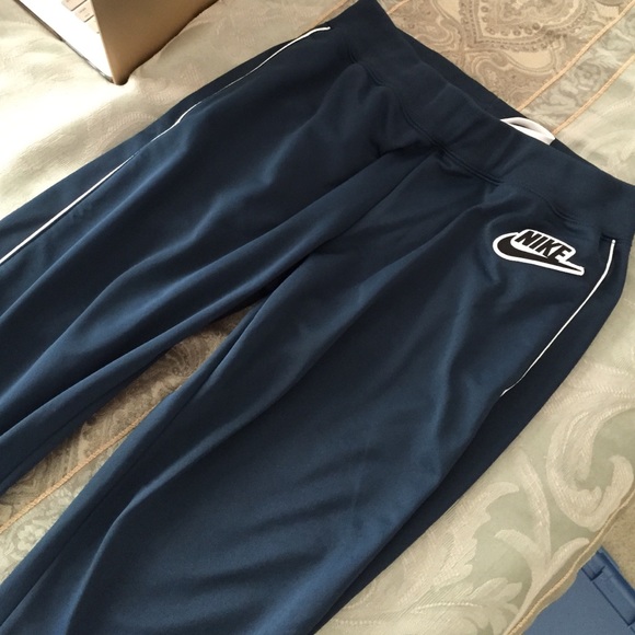women's Nike joggers