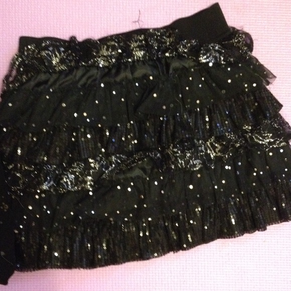 Skirt - Picture 3 of 3