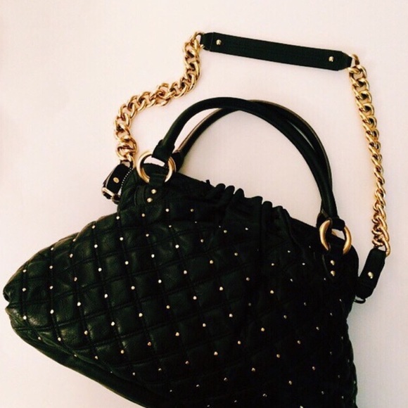 Marc Jacobs Handbags - Marc Jacobs Quilted Bag ONE DAY SALE PRICE FIRM ☀️