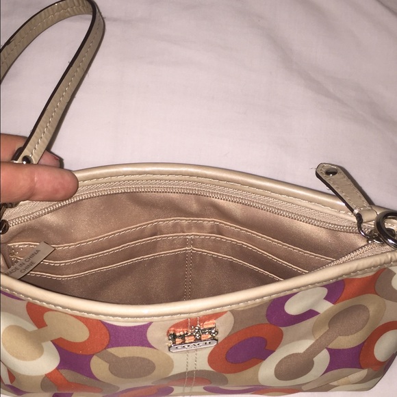Purse - Picture 2 of 2