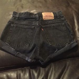 Levi high waisted shorts frayed size 27/28