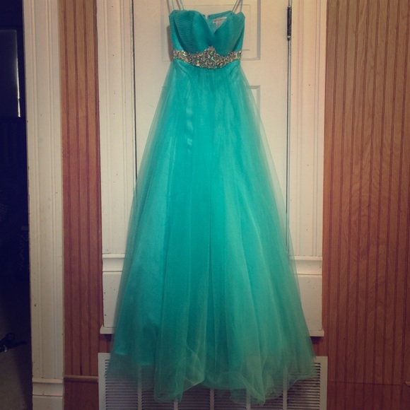 David's Bridal Dresses & Skirts - David's bridal prom dress!