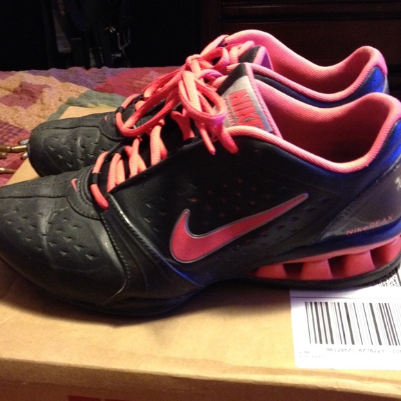 Nike Reax