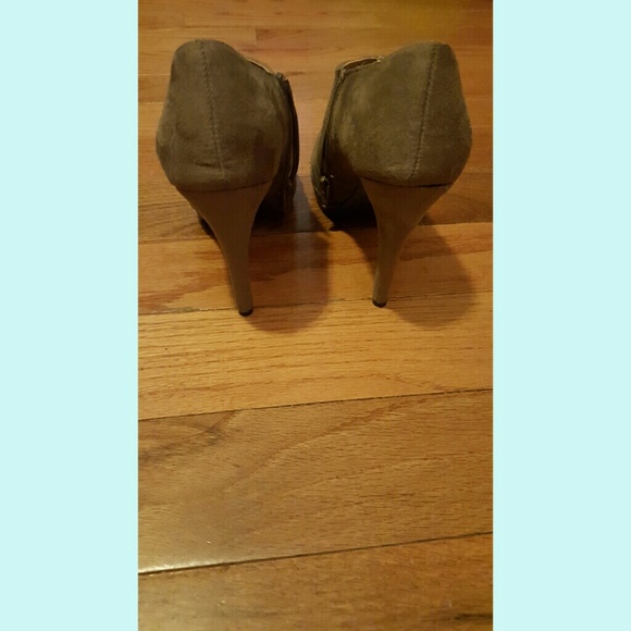 Merona Tan 4.5 Inch Heels - Picture 3 of 4