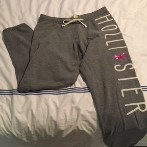 Hollister joggers