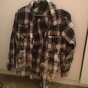 4 FLANNELS FOR 20$