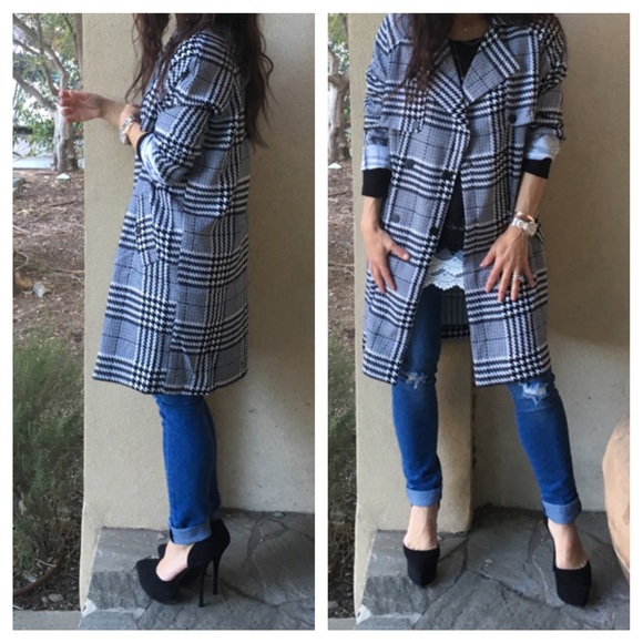 Chic trench coat ONE HOUR SALE - Picture 3 of 4