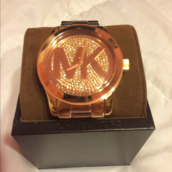 🚫SOLD🚫 Michael Kors Rosegold Watch - Picture 2 of 4