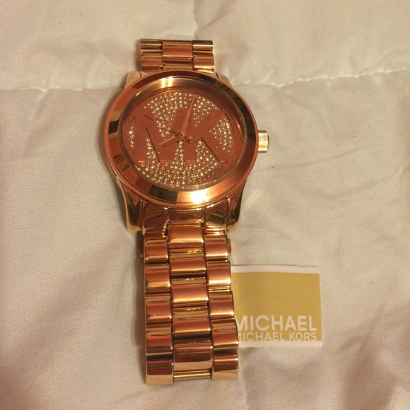 🚫SOLD🚫 Michael Kors Rosegold Watch - Picture 3 of 4