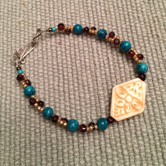 Jewelry - Picture 2 of 3