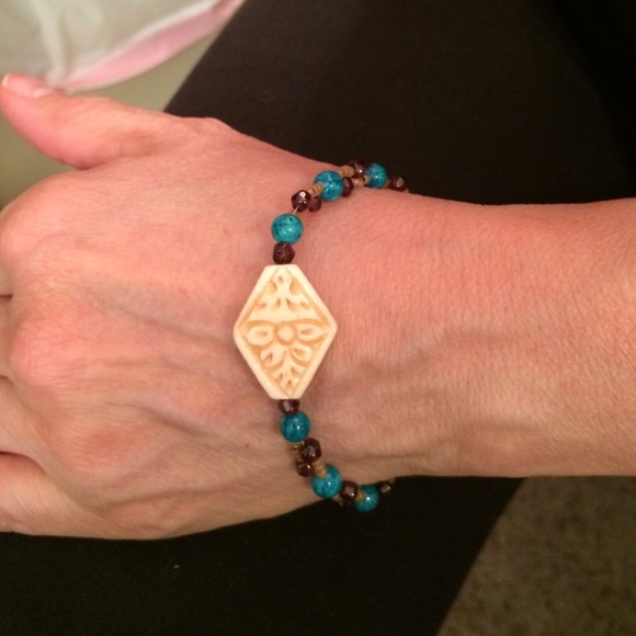 Jewelry - Picture 3 of 3