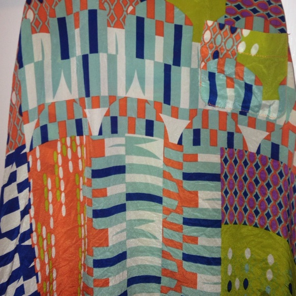 Cute patterned blouse - Picture 2 of 2