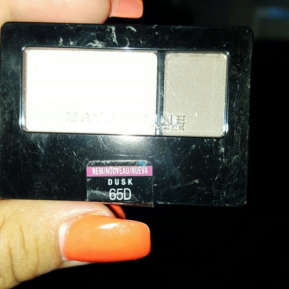 Eye shadow - Picture 2 of 3