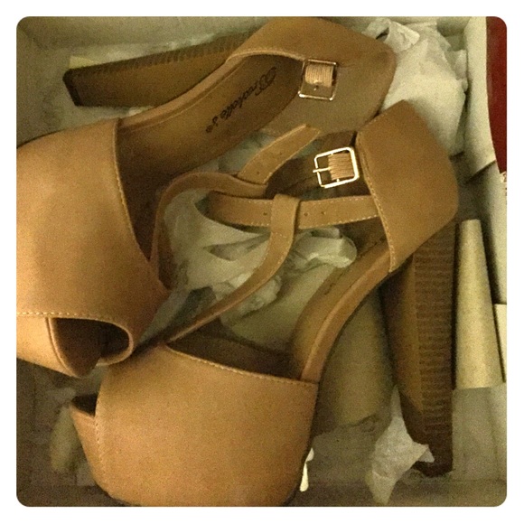 Brand new t straps