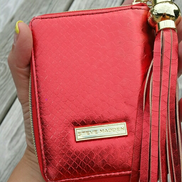 Steve Madden Handbags - 🍁SALE 🍁Steve Madden Red Metallic Clutch